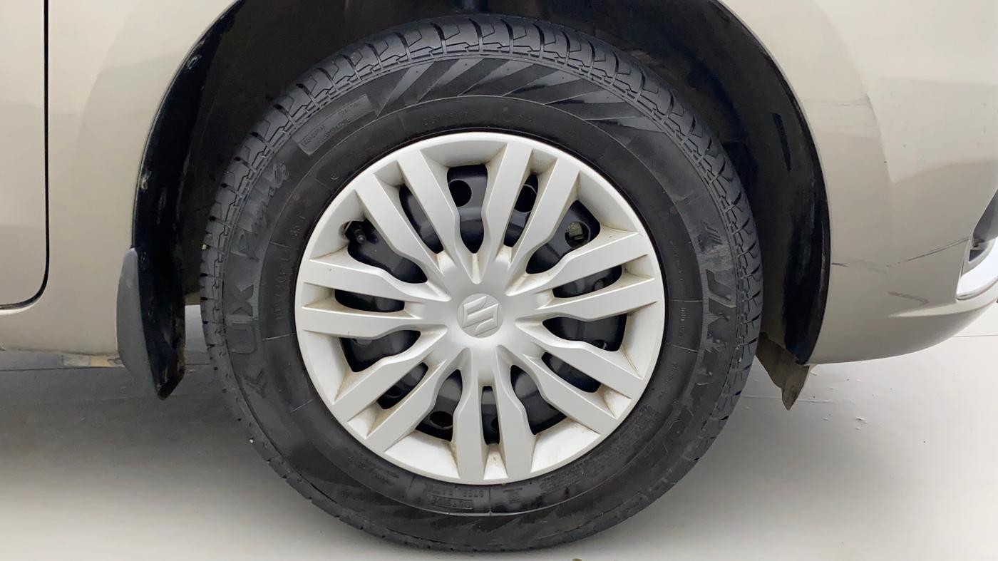 2022 Maruti Dzire VXI AMT, Petrol, Automatic, 7,524 km, Right Front Wheel