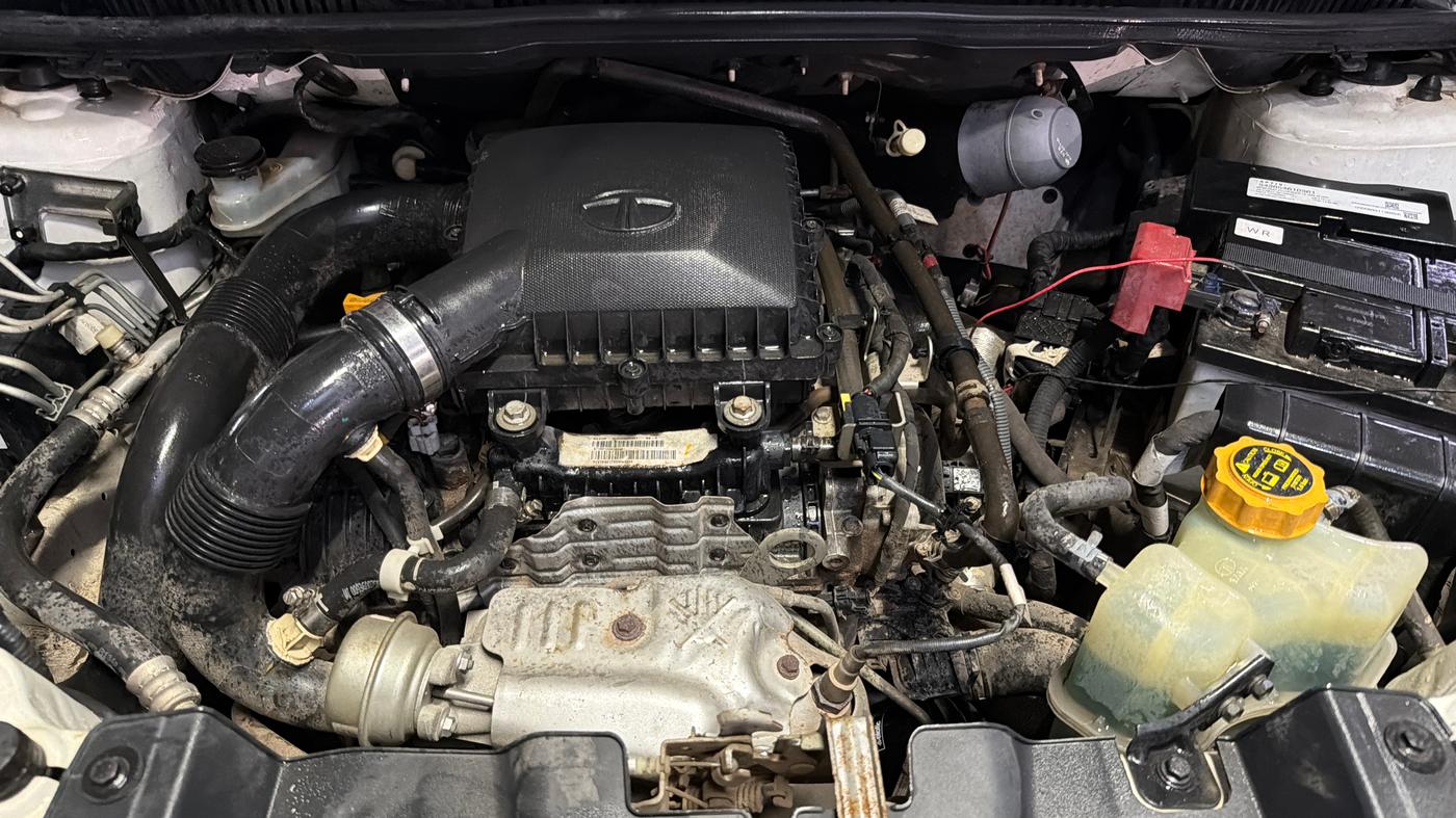 2023 Tata NEXON XE PETROL, Petrol, Manual, 25,429 km, Engine View