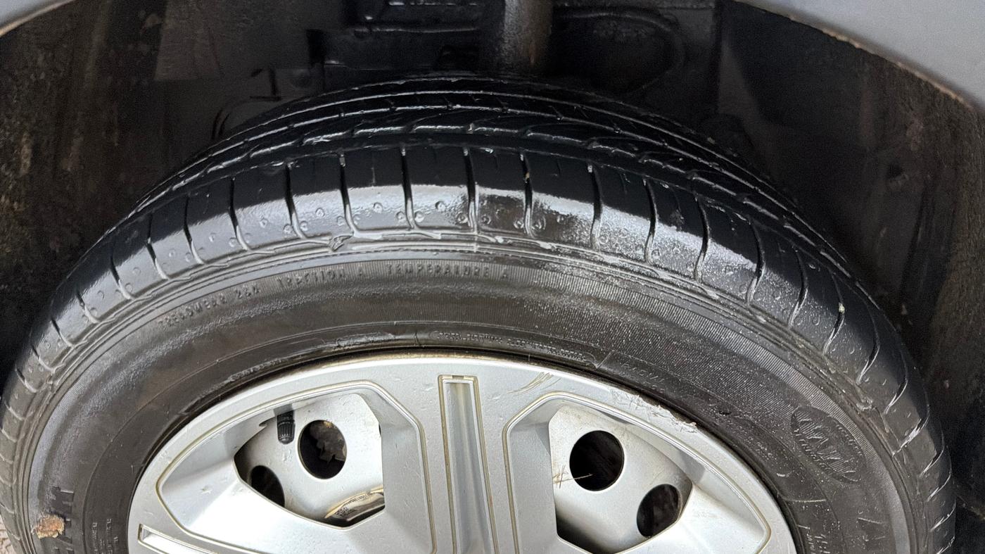 2023 Tata NEXON XE PETROL, Petrol, Manual, 25,429 km, Left Front Tyre Tread