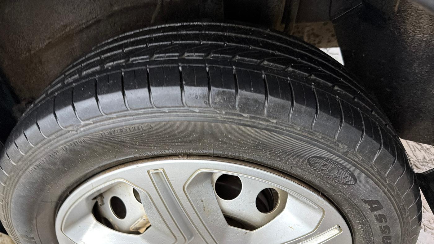 2023 Tata NEXON XE PETROL, Petrol, Manual, 25,429 km, Left Rear Tyre Tread