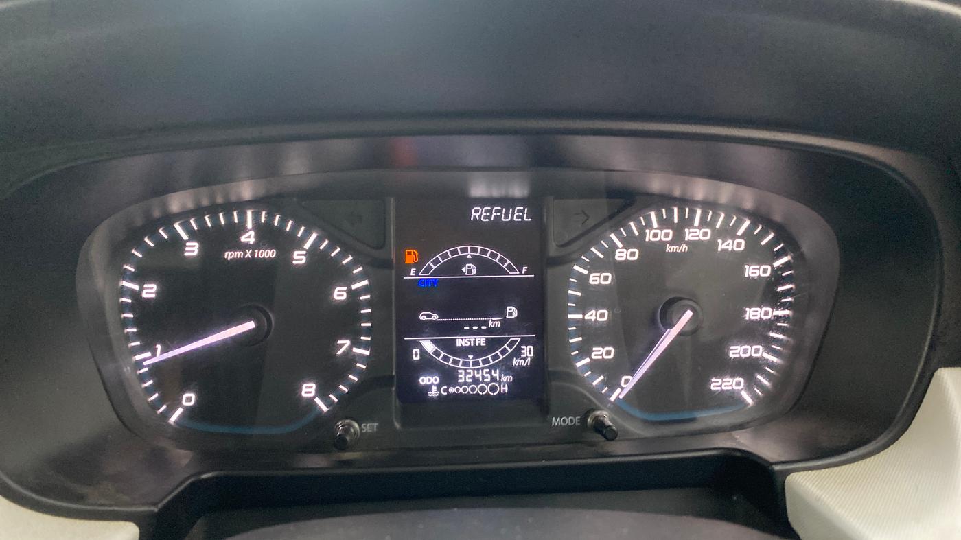 2022 Tata PUNCH PURE MT, Petrol, Manual, 32,453 km, Odometer Image