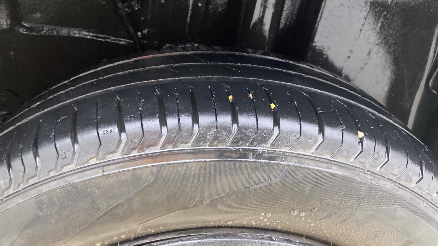 2022 Tata PUNCH PURE MT, Petrol, Manual, 32,453 km, Left Rear Tyre Tread
