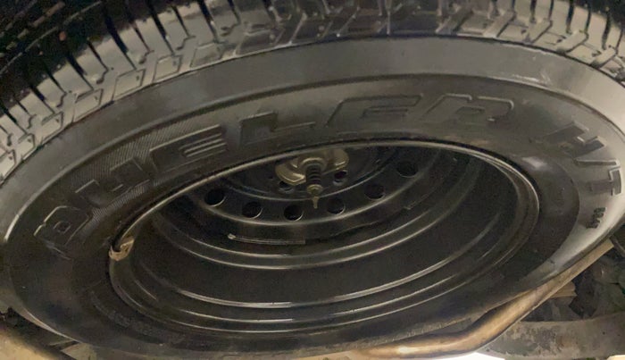 2016 Mahindra XUV500 W10, Diesel, Manual, 1,05,526 km, Spare Tyre