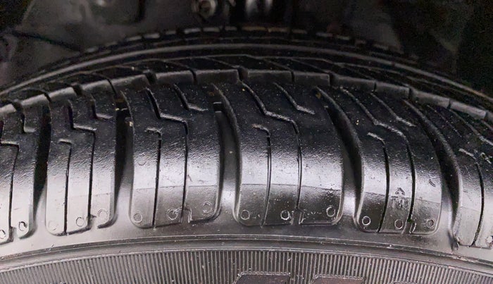 2013 Honda Brio 1.2 VX AT I VTEC, Petrol, Automatic, 29,056 km, Left Front Tyre Tread