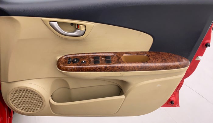 2013 Honda Brio 1.2 VX AT I VTEC, Petrol, Automatic, 29,056 km, Driver Side Door Panels Control