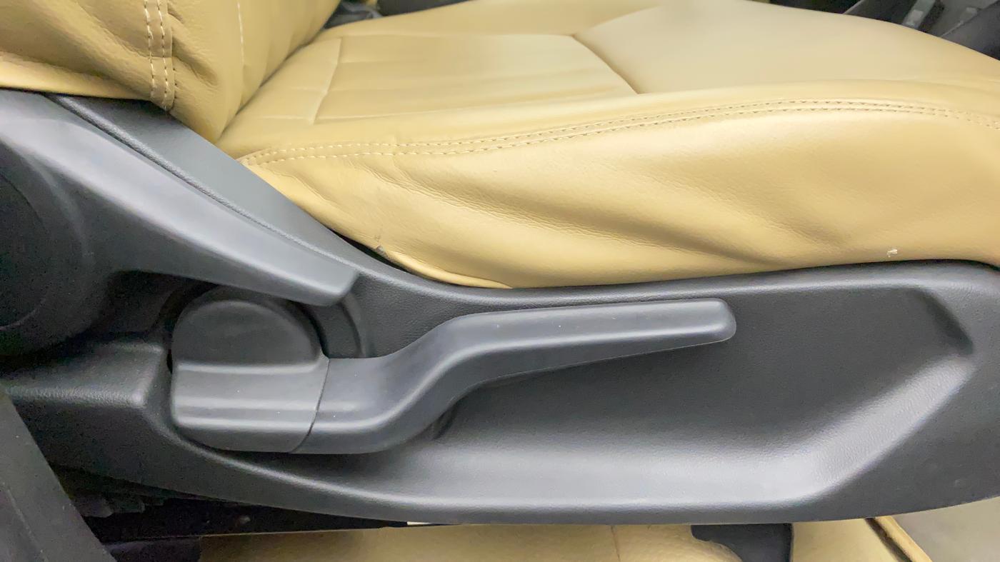 2019 Honda Amaze 1.2L I-VTEC S, Petrol, Manual, 27,070 km, Driver Side Adjustment Panel