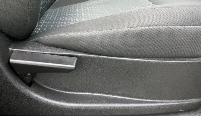 2018 Tata NEXON XE, Petrol, Manual, 22,440 km, Driver Side Adjustment Panel