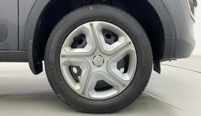2018 Tata NEXON XE, Petrol, Manual, 22,440 km, Right Front Wheel