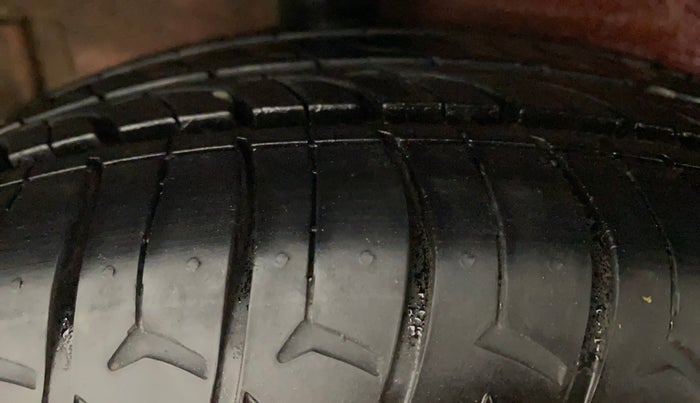 2018 Maruti Celerio VXI (O) CNG, CNG, Manual, 97,095 km, Right Rear Tyre Tread