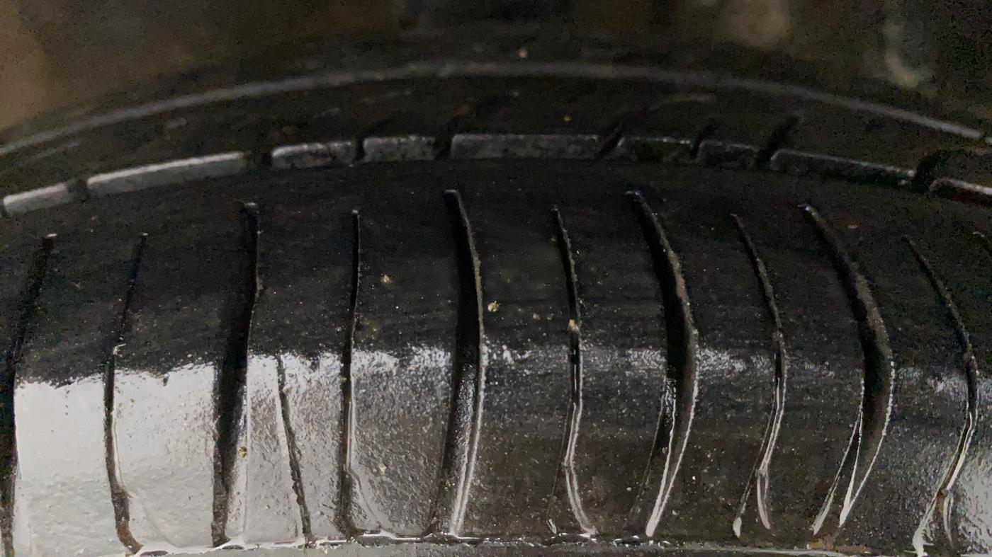 2017 Maruti Alto 800 VXI O, Petrol, Manual, 57,068 km, Left Front Tyre Tread