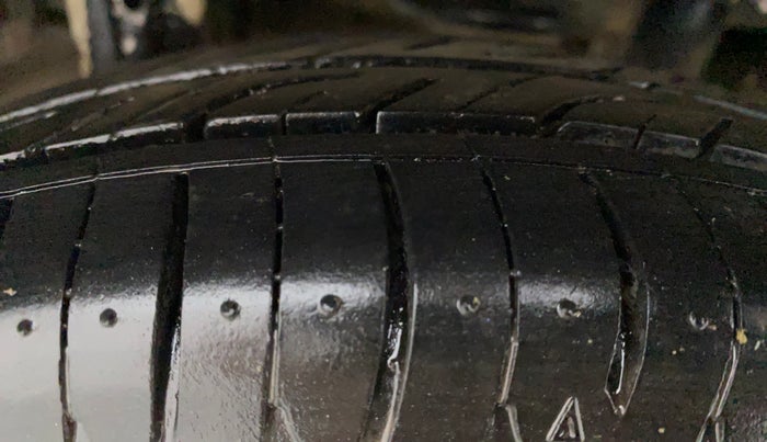 2017 Maruti Alto 800 VXI O, Petrol, Manual, 57,068 km, Right Rear Tyre Tread