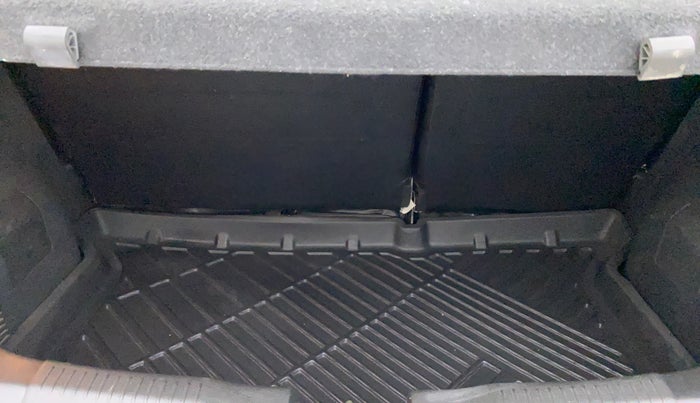 2019 Maruti IGNIS DELTA 1.2, Petrol, Manual, 23,009 km, Boot Inside