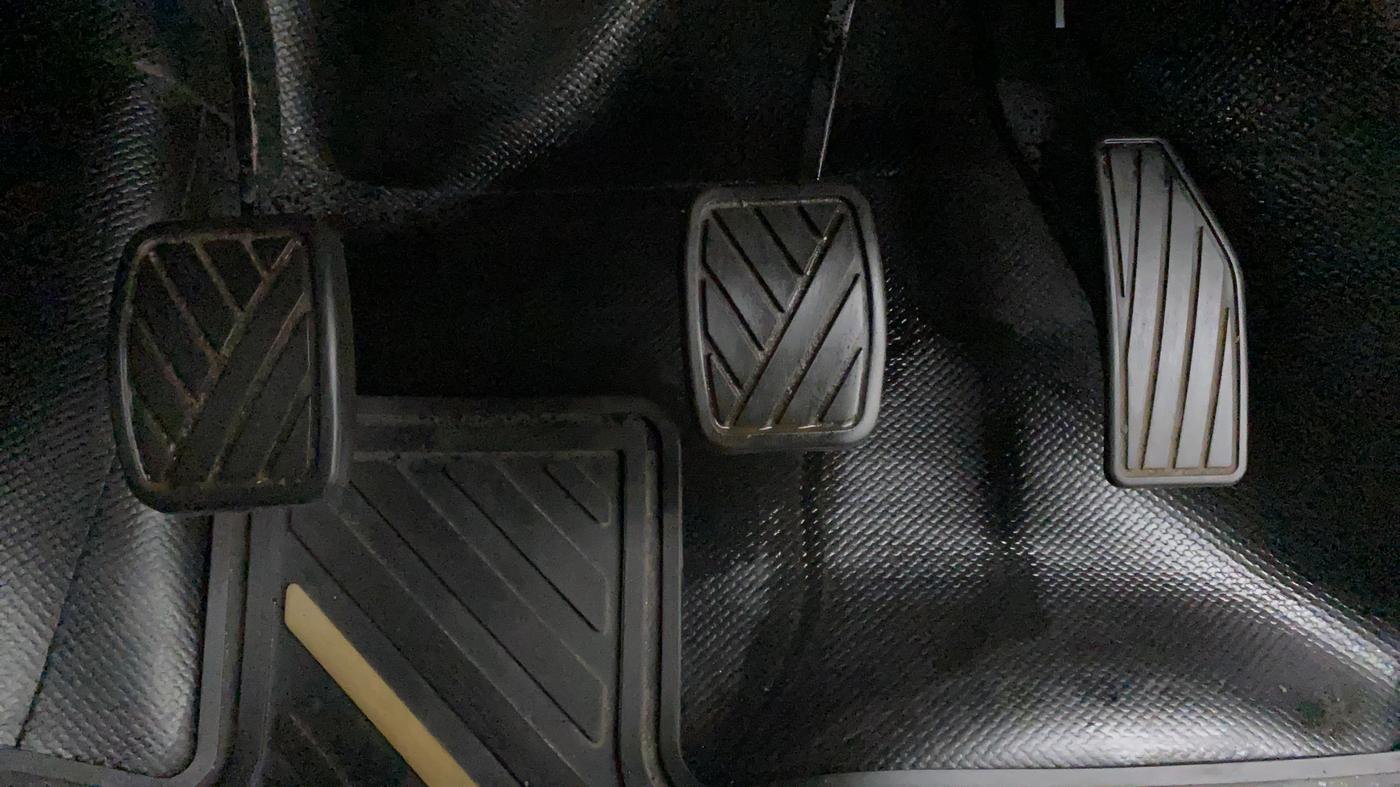 2019 Maruti IGNIS DELTA 1.2, Petrol, Manual, 23,009 km, Pedals