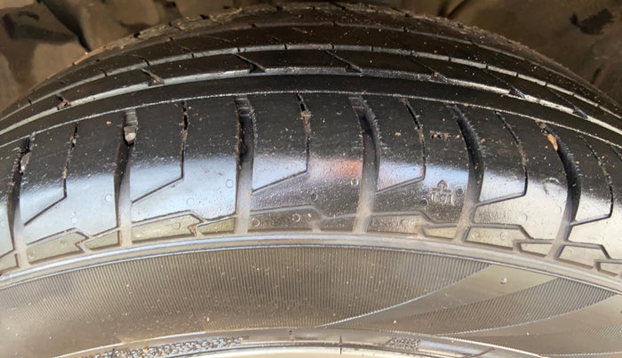 2021 KIA SELTOS HTX IVT 1.5 PETROL, Petrol, Automatic, 48,852 km, Left Front Tyre Tread