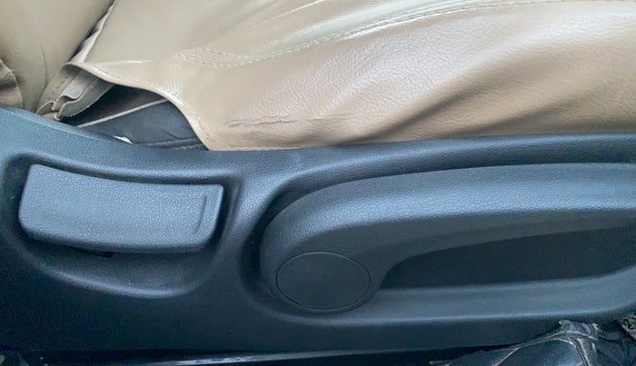 2019 Hyundai Verna 1.6 VTVT SX, Petrol, Manual, 93,601 km, Driver Side Adjustment Panel