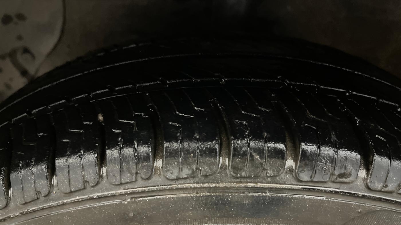 2015 Hyundai Grand i10 ASTA AT 1.2 KAPPA VTVT, Petrol, Automatic, 89,738 km, Left Front Tyre Tread