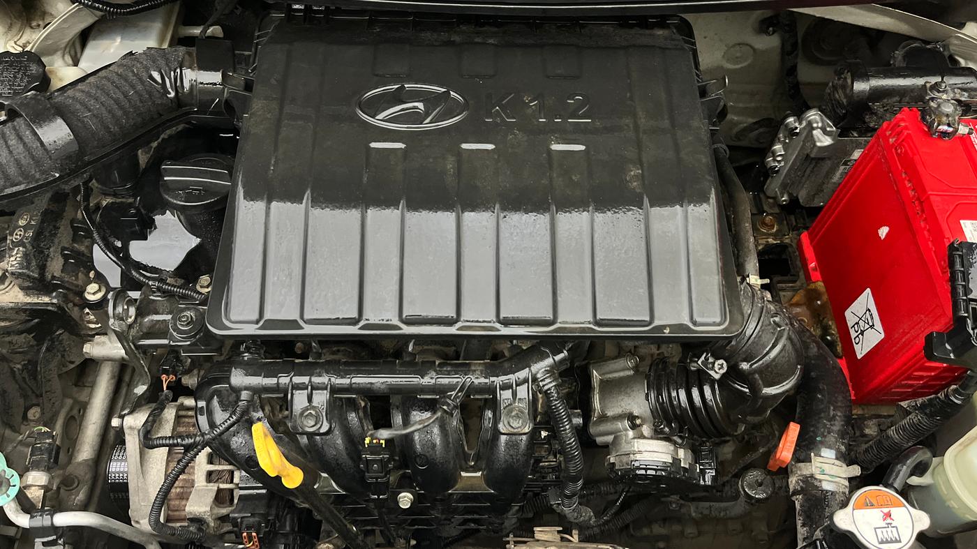2015 Hyundai Grand i10 ASTA AT 1.2 KAPPA VTVT, Petrol, Automatic, 89,738 km, Engine View