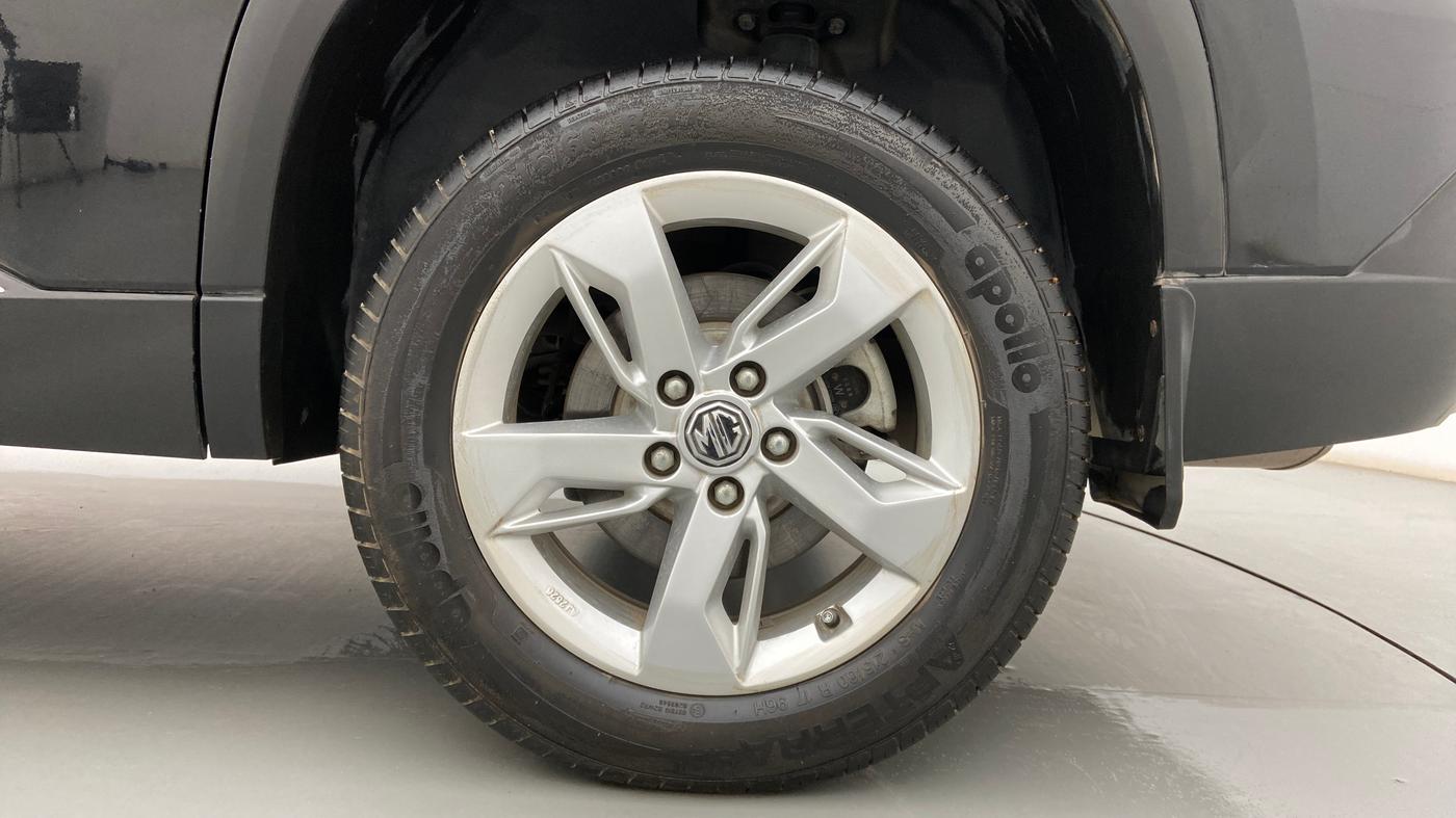 2022 MG HECTOR SHINE 1.5 PETROL TURBO CVT, Petrol, Automatic, 12,547 km, Left Rear Wheel
