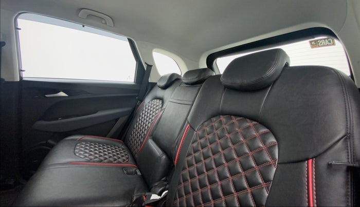 2022 MG HECTOR SHINE 1.5 PETROL TURBO CVT, Petrol, Automatic, 12,547 km, Right Side Rear Door Cabin