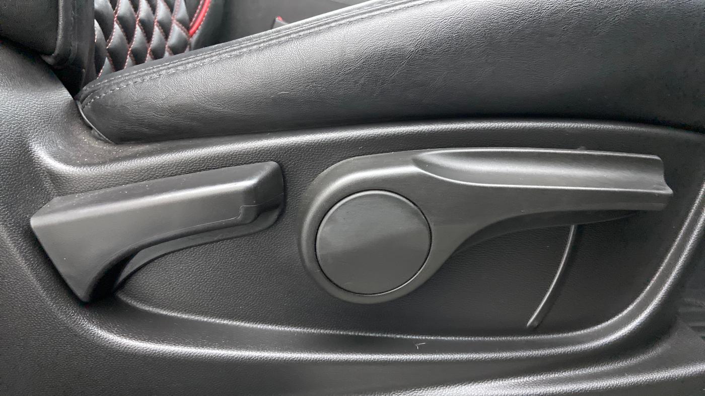 2022 MG HECTOR SHINE 1.5 PETROL TURBO CVT, Petrol, Automatic, 12,547 km, Driver Side Adjustment Panel