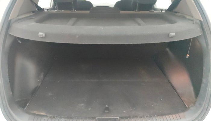 2016 Hyundai Creta SX PLUS 1.6 PETROL, Petrol, Manual, 79,801 km, Boot Inside