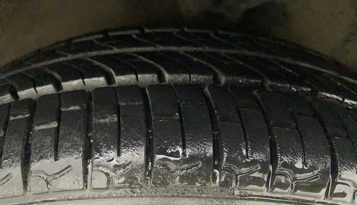 2011 Hyundai Santro Xing GL PLUS, Petrol, Manual, 27,892 km, Right Front Tyre Tread