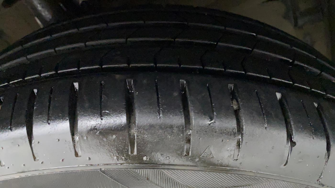 2019 Toyota Glanza V CVT, Petrol, Automatic, 10,879 km, Left Rear Tyre Tread
