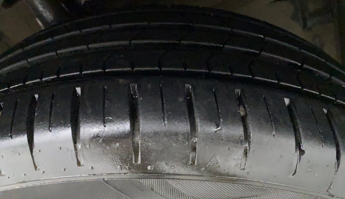 2019 Toyota Glanza V CVT, Petrol, Automatic, 10,879 km, Left Rear Tyre Tread