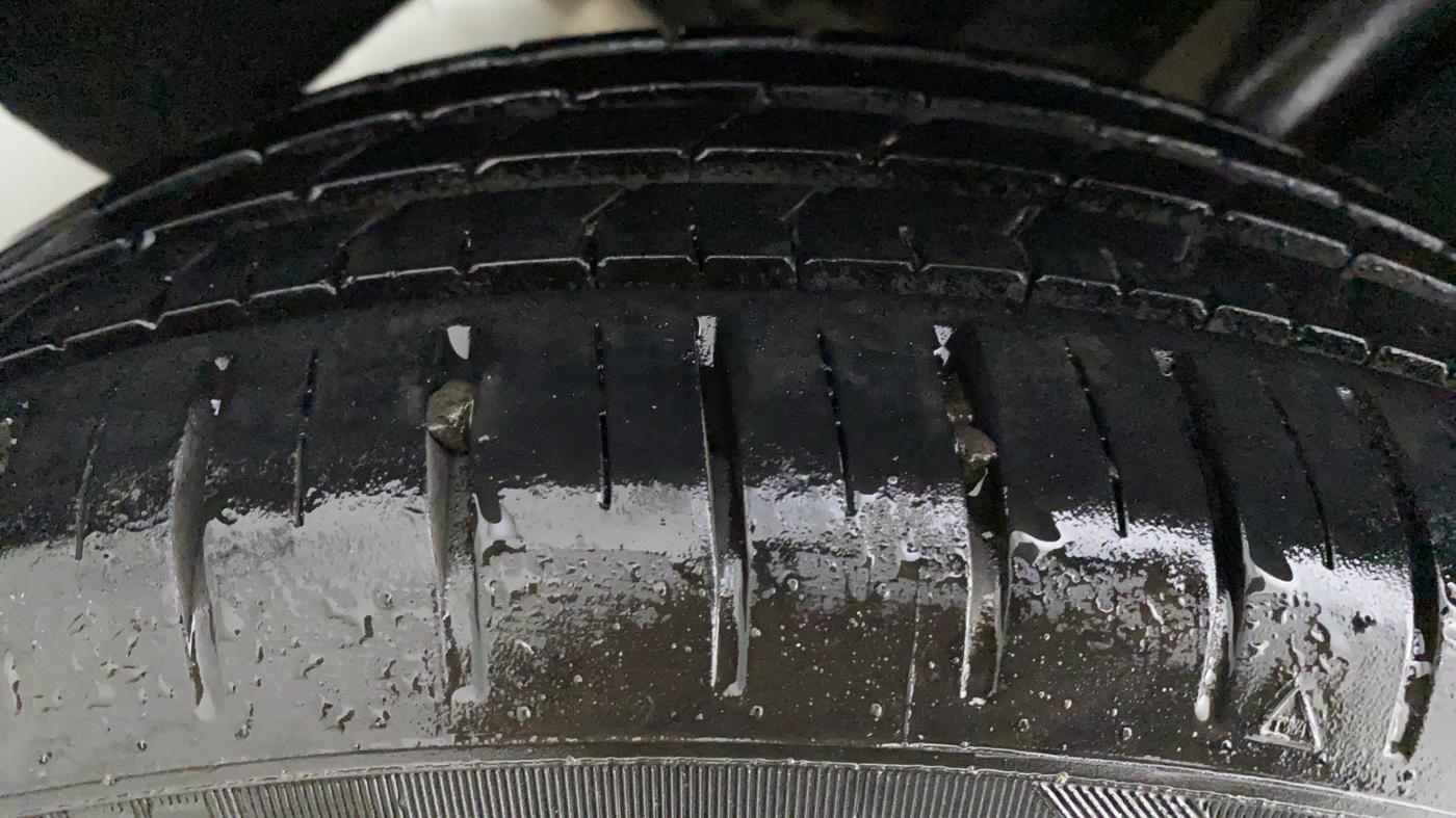 2019 Toyota Glanza V CVT, Petrol, Automatic, 10,879 km, Right Rear Tyre Tread