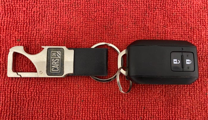 2019 Toyota Glanza V CVT, Petrol, Automatic, 10,879 km, Key Close Up