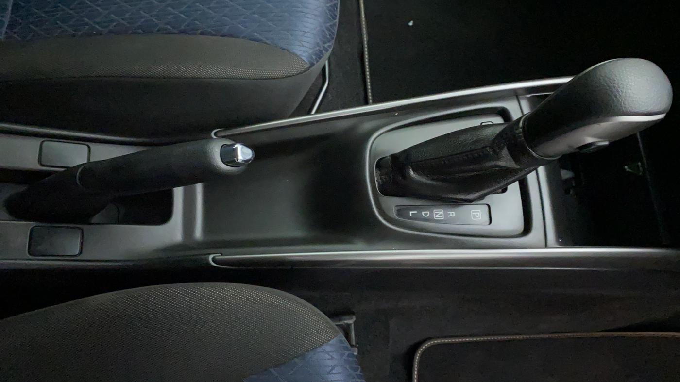 2019 Toyota Glanza V CVT, Petrol, Automatic, 10,879 km, Gear Lever