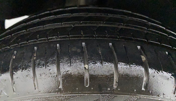 2019 Toyota Glanza V CVT, Petrol, Automatic, 10,879 km, Right Front Tyre Tread