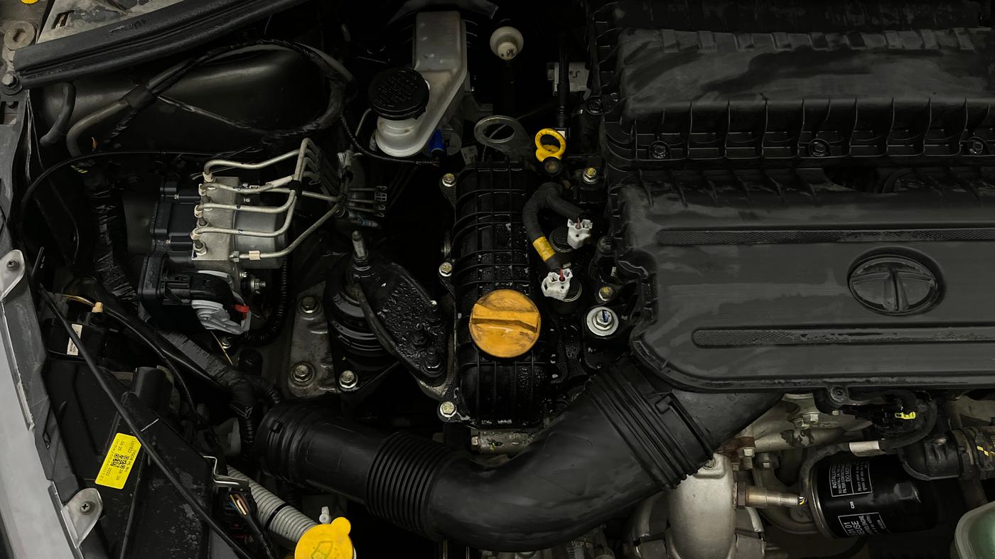 2022 Tata Tiago XZ PLUS CNG, CNG, Manual, 37,312 km, Engine View - Right