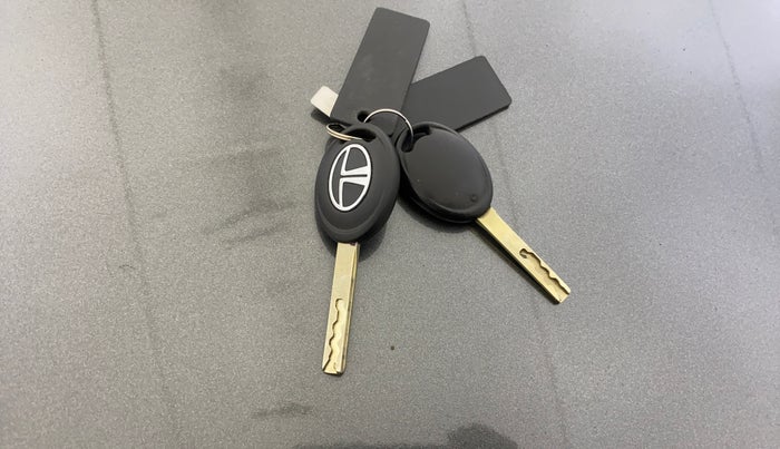 2021 Tata TIGOR XMA PETROL, Petrol, Automatic, 73,764 km, Key Close Up