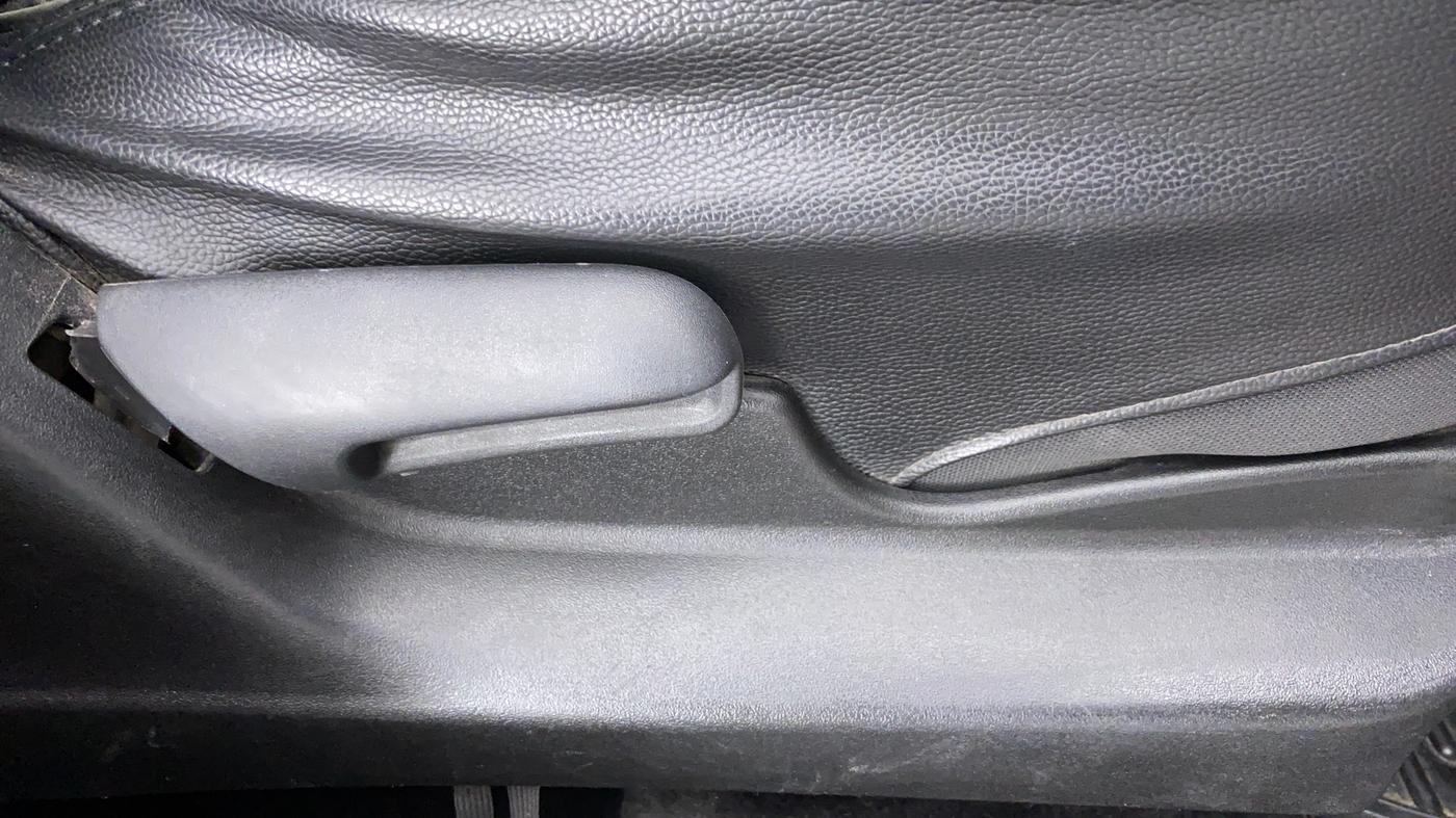 2019 Maruti Vitara Brezza VDI, Diesel, Manual, 21,092 km, Driver Side Adjustment Panel