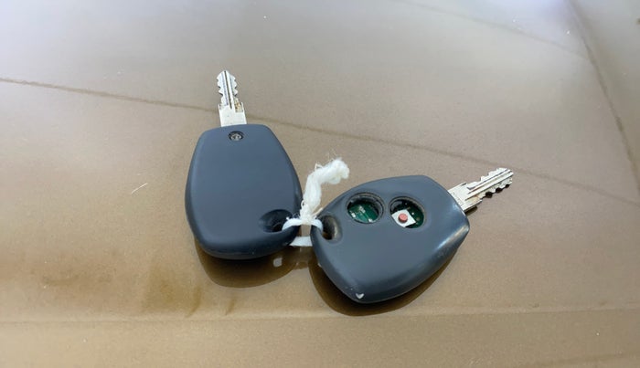 2012 Renault Duster 85 PS RXL DIESEL, Diesel, Manual, 99,303 km, Key Close Up