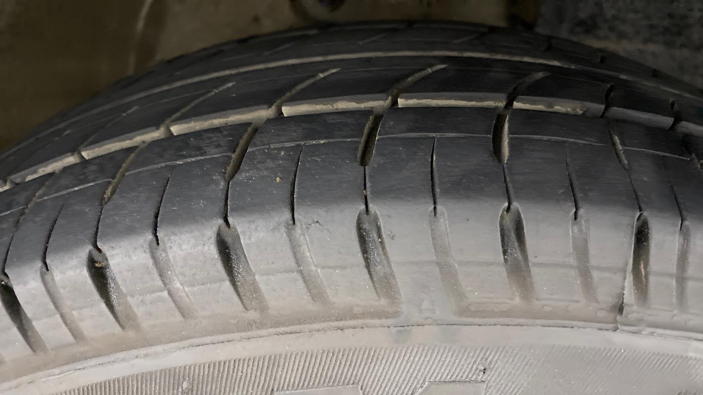 2018 Mahindra KUV 100 NXT K4+ D 6 SEATER, Diesel, Manual, 85,795 km, Right Front Tyre Tread