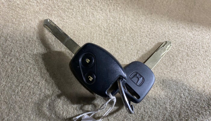 2013 Honda Brio S MT, Petrol, Manual, 67,018 km, Key Close Up