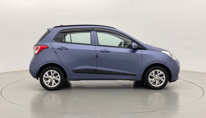 2017 Hyundai Grand i10 Sportz(O) 1.2 MT, Petrol, Manual, 35,912 km, Right Side View