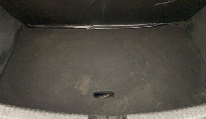 2015 Hyundai Grand i10 ASTA AT 1.2 KAPPA VTVT, Petrol, Automatic, 90,214 km, Boot Inside