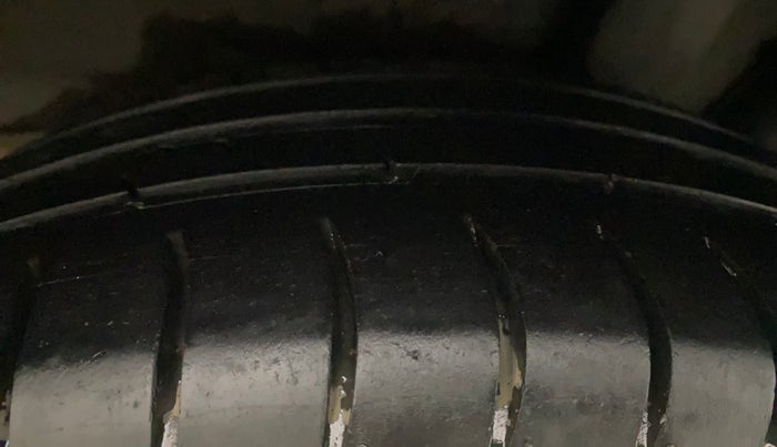 2015 Hyundai Grand i10 ASTA AT 1.2 KAPPA VTVT, Petrol, Automatic, 90,214 km, Left Rear Tyre Tread