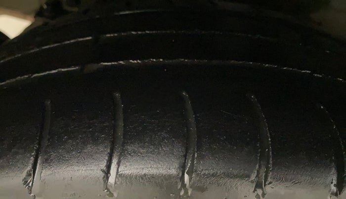 2015 Hyundai Grand i10 ASTA AT 1.2 KAPPA VTVT, Petrol, Automatic, 90,214 km, Right Rear Tyre Tread