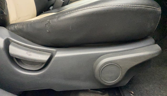 2015 Hyundai Grand i10 ASTA AT 1.2 KAPPA VTVT, Petrol, Automatic, 90,214 km, Driver Side Adjustment Panel