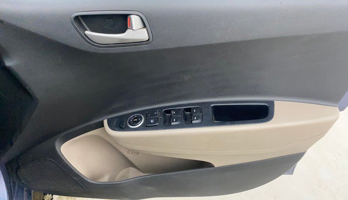 2015 Hyundai Grand i10 ASTA AT 1.2 KAPPA VTVT, Petrol, Automatic, 90,214 km, Driver Side Door Panels Control