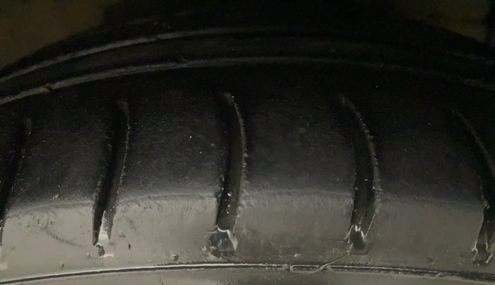 2015 Hyundai Grand i10 ASTA AT 1.2 KAPPA VTVT, Petrol, Automatic, 90,214 km, Right Front Tyre Tread