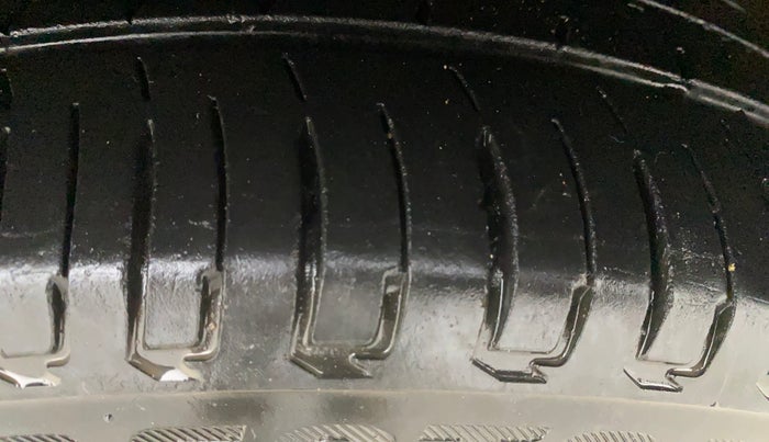 2020 Maruti Ertiga ZXI AT SHVS, Petrol, Automatic, 95,396 km, Left Front Tyre Tread