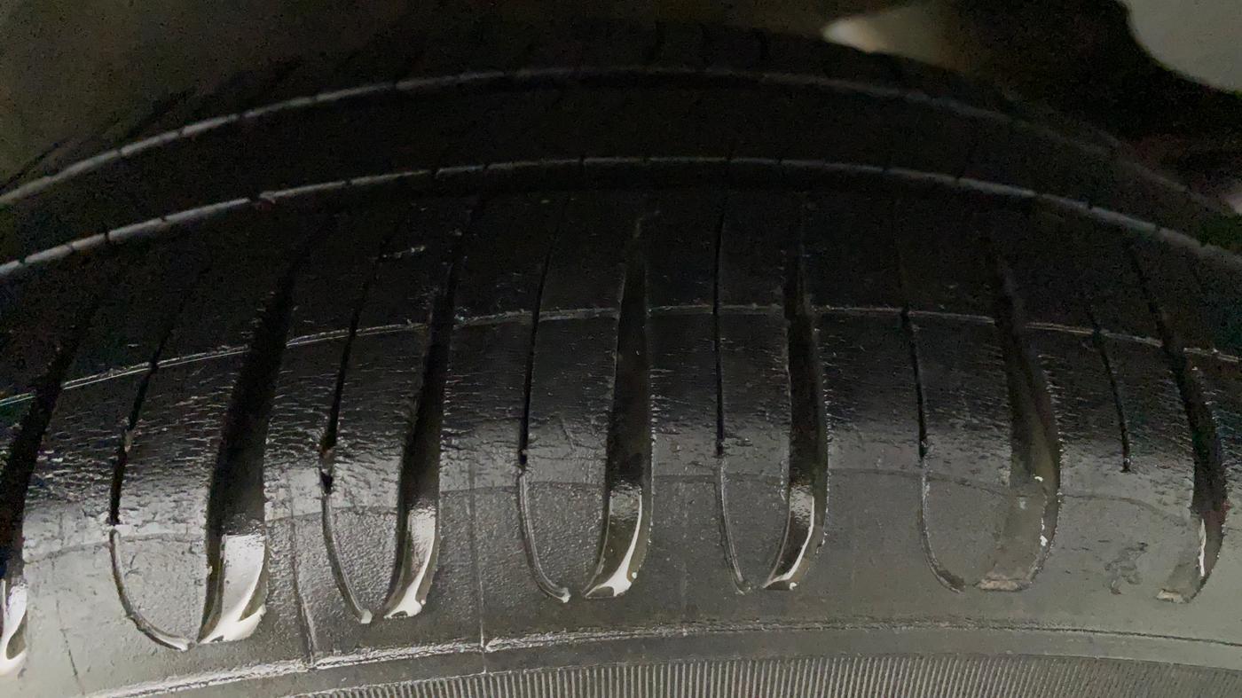 2016 Honda Brio S MT, Petrol, Manual, 30,754 km, Left Front Tyre Tread