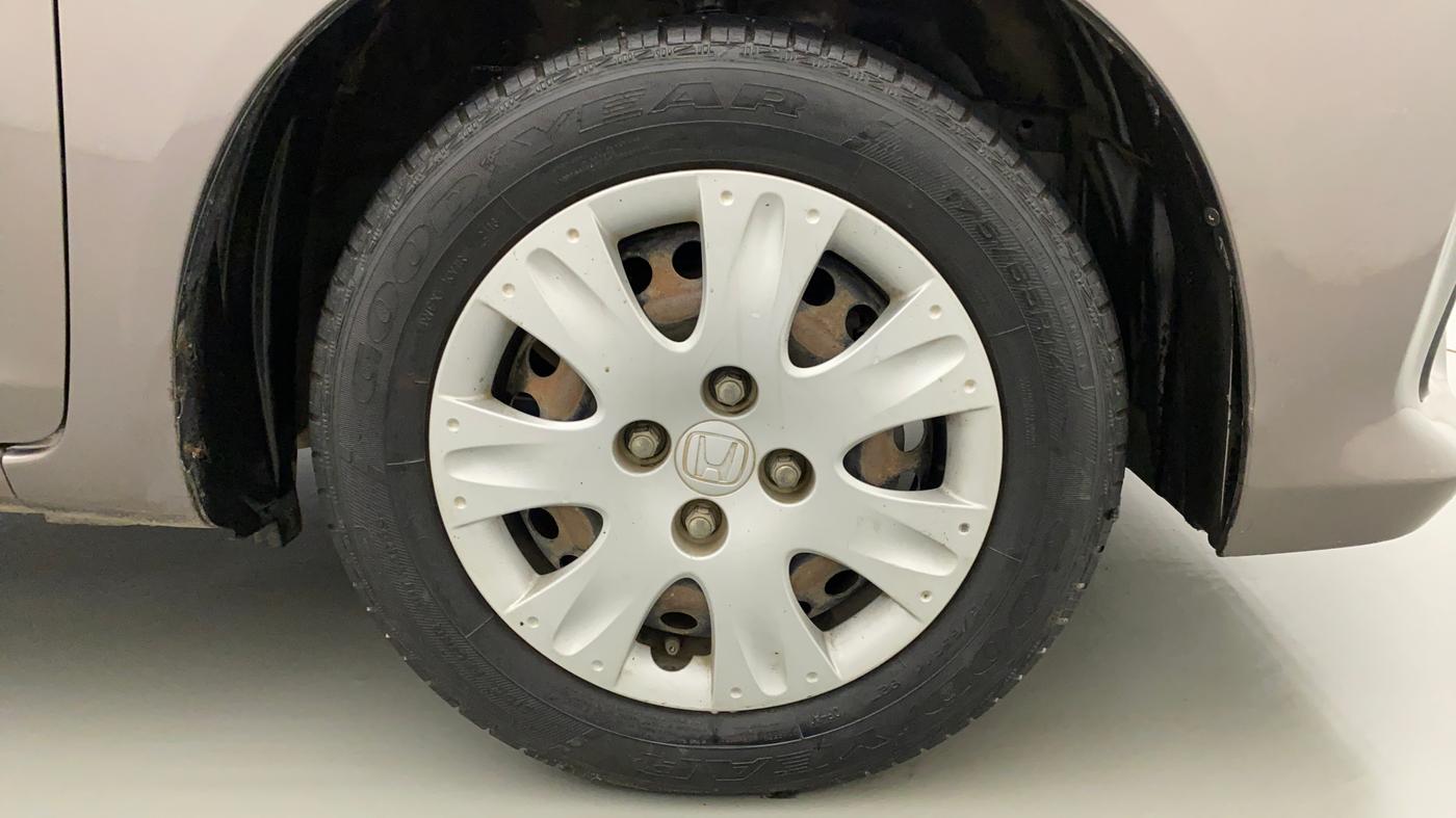 2016 Honda Brio S MT, Petrol, Manual, 30,754 km, Right Front Wheel