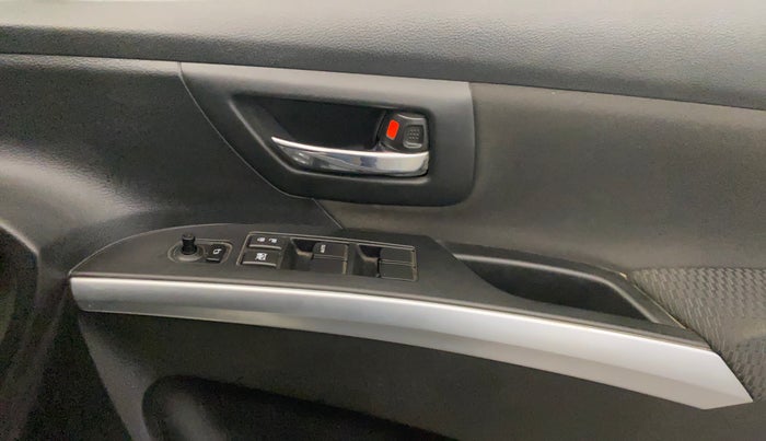 2021 Maruti S Cross ZETA 1.5, Petrol, Manual, 52,559 km, Driver Side Door Panels Control