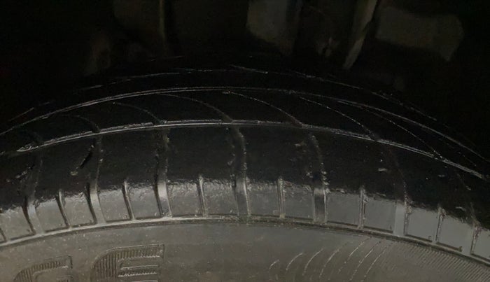 2019 Tata Tiago XZ PETROL, Petrol, Manual, 67,604 km, Right Front Tyre Tread